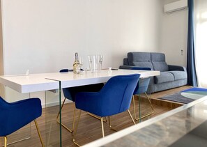Apartment | Living area | Flat-screen TV