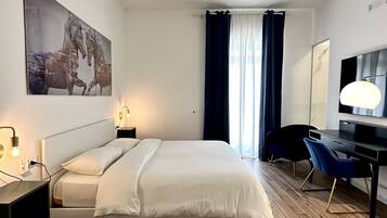 Room | 1 bedroom, individually decorated, individually furnished