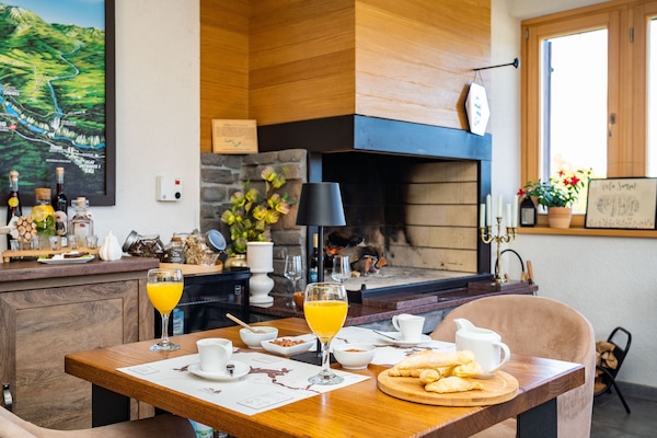 Se ofrece un desayuno bufé (20 EUR por persona)