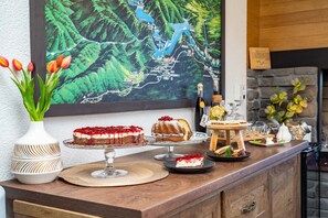 Buffet déjeuner servi tous les jours en supplément