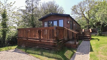 Cottage | Property grounds