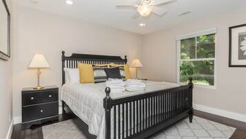 4 chambres, fer et planche Ă repasser, lit parapluie, Wi-Fi