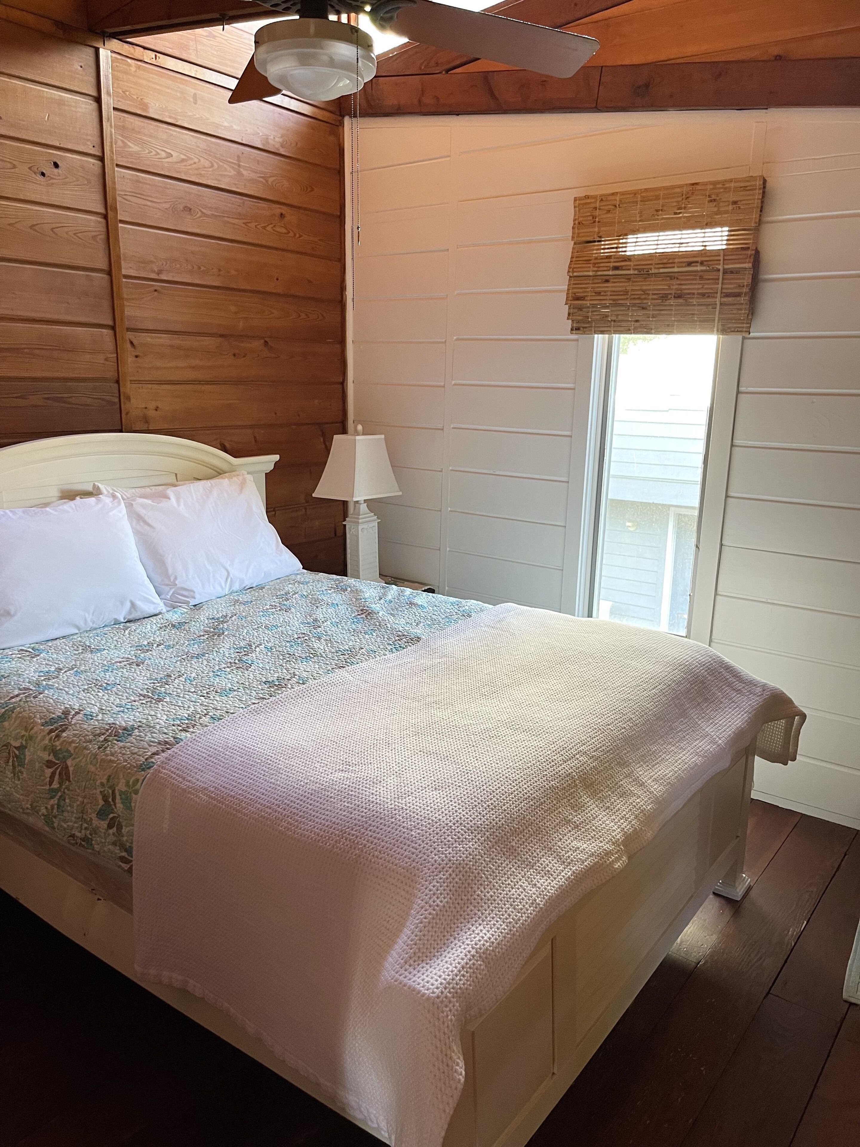 Authentic Vintage Beach Cottage - Just steps to the beach!