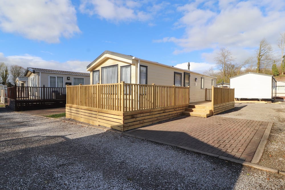 RHODES RETREAT, family friendly in Great Broughton, Cockermouth