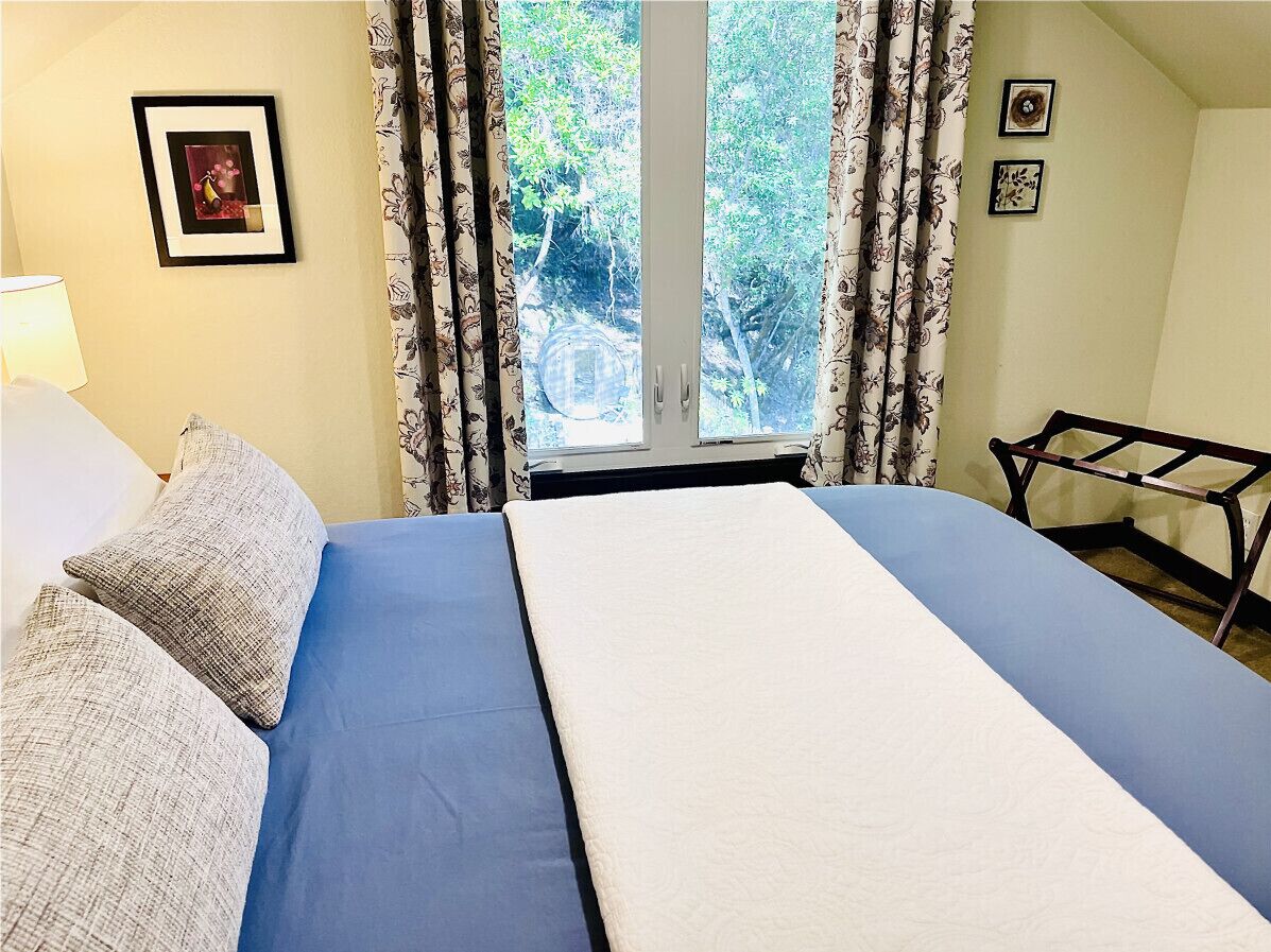 4 Schlafzimmer, Schreibtisch, Bügeleisen/Bügelbrett, Reisekinderbett