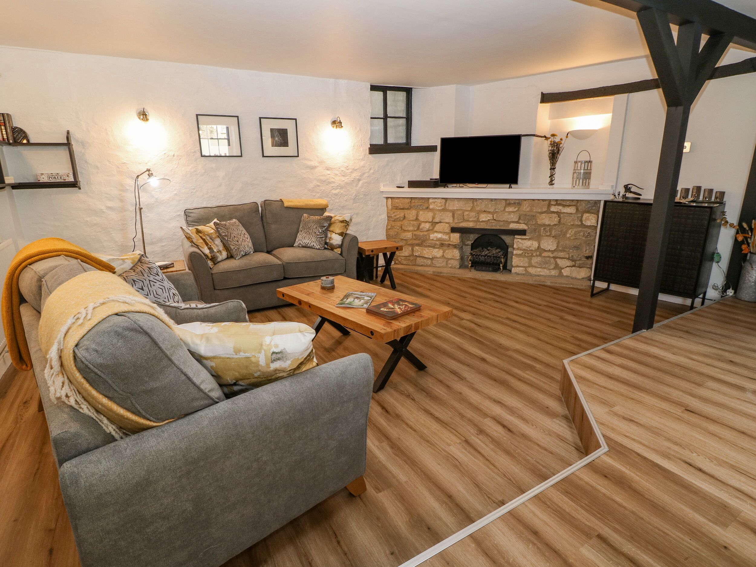 Ellie's Cottage, Pet Friendly, Character Holiday Cottage In Burford - Burford