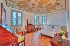 3 Schlafzimmer, Zimmersafe, laptopgeeigneter Arbeitsplatz