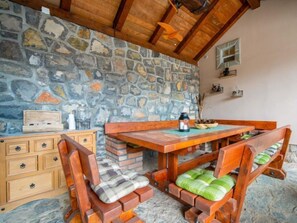Outdoor dining - Vacation home Bazak by Interhome (Fužine)