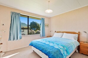 3 chambres, fer et planche à repasser, Wi-Fi, draps fournis