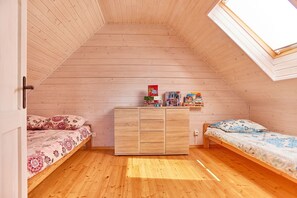 2 bedrooms, free WiFi, bed sheets