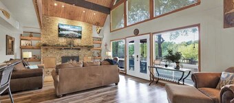 Gettin' Guada-loopy! Hot Tub& Riverfront