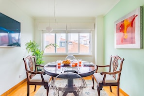 Classic Apartment | Dining room - São Bento Classic (Lisbon)