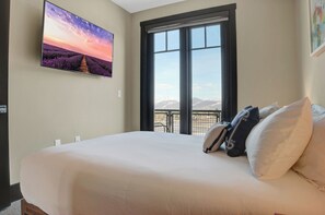 3 habitaciones, escritorio, tabla de planchar con plancha y wifi gratis 