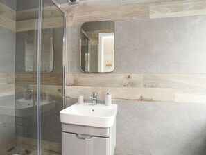 Shower - Brigwyn (Pwllheli)