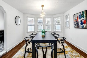 Dining - Detroit Mid-Century Gem • Sleeps 12 + Parking (Detroit)
