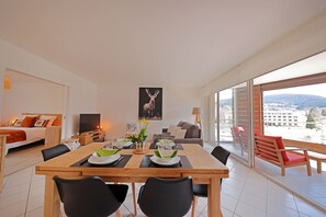 1 chambre, fer et planche Ă repasser, Wi-Fi gratuit, draps fournis
