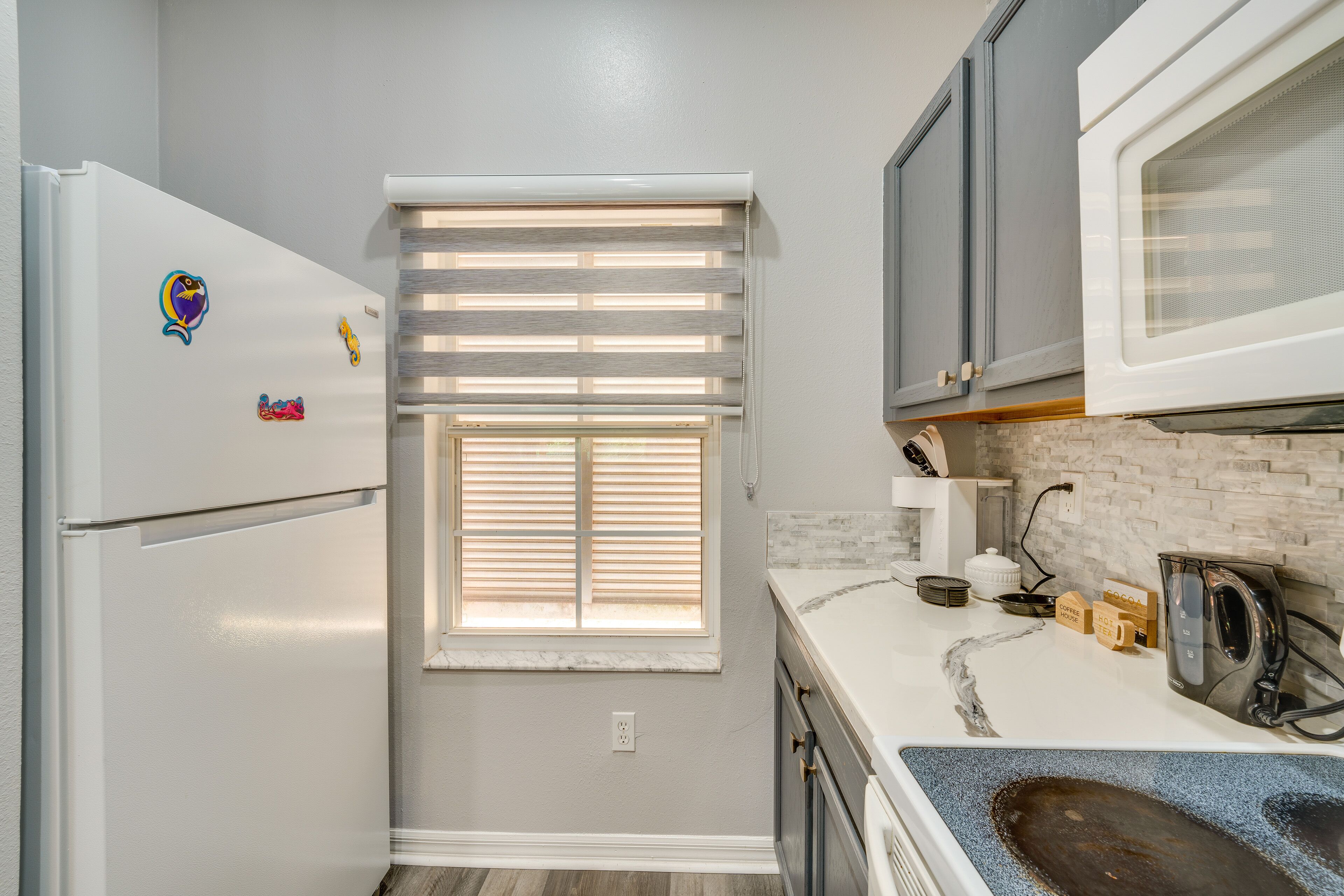 Chic Florida Retreat ~ 7 Mi to Walt Disney World!