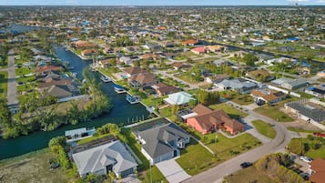 House (4 Bedrooms) | Property amenity