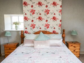 2 عدّة غرف نوم وبديكورات فريدة لكل غرفة وطراز فريد لكل وحدة