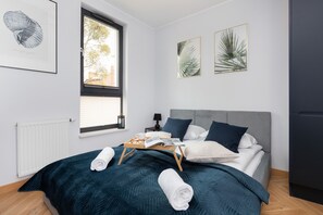 Apartment, 1 Bedroom, Balcony | 1 bedroom, bed sheets - Apartment With Parking by Renters (Gdansk)