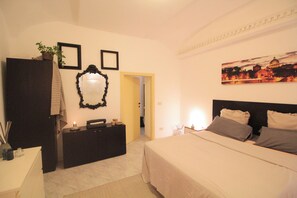 2 bedrooms, iron/ironing board, free WiFi, bed sheets - Rome Trastevere Holidays Apartment (Roma)