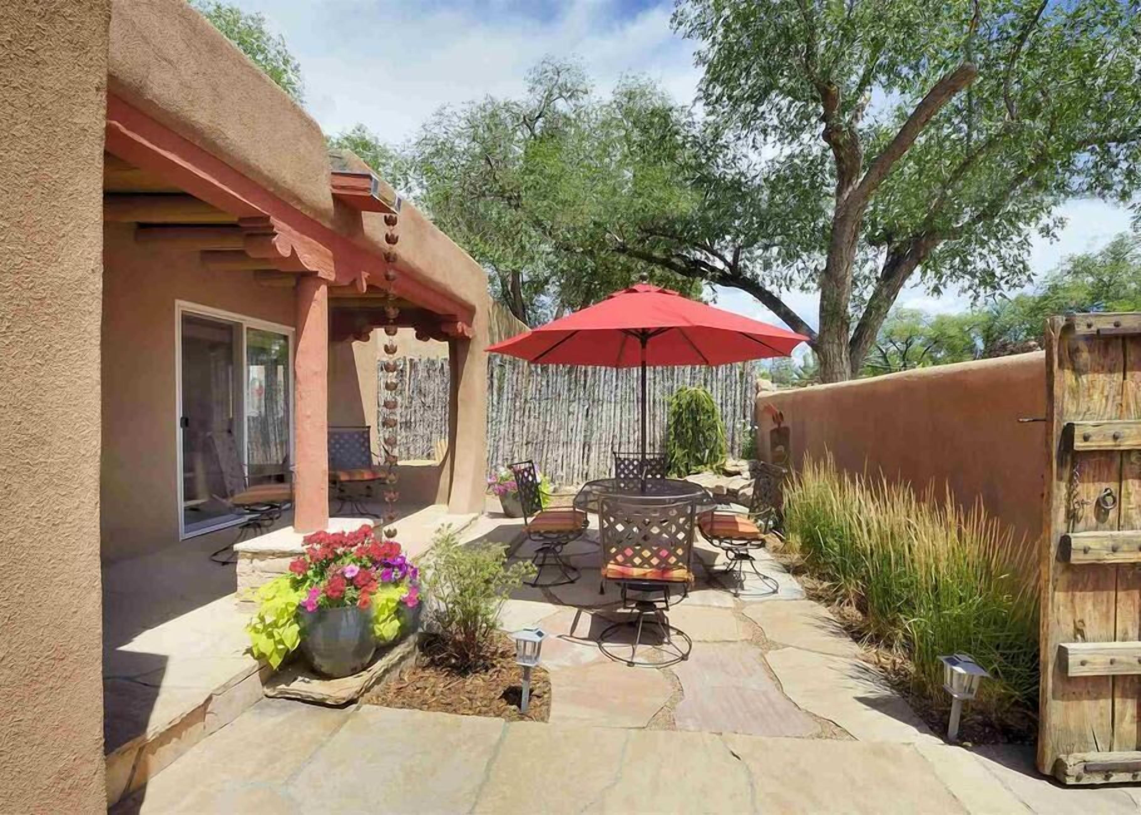 House (5 Bedrooms) | Property amenity