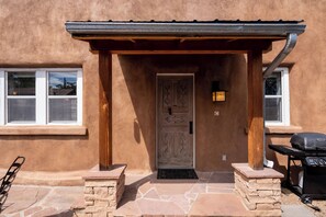 House (5 Bedrooms) | Property amenity