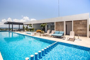 Outdoor pool - NEW LISTING - IPANA - MONTTHLY STAYS -  COZY 2 BDRM CLOSE TO THE BEACH (Playa del Carmen)