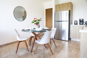 Dining - NEW LISTING - IPANA - MONTTHLY STAYS -  COZY 2 BDRM CLOSE TO THE BEACH (Playa del Carmen)