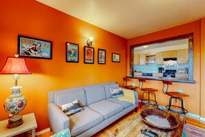 TV, books, computer monitors - Inviting, dog-friendly home with private hot tub, ocean view, firepit & deck (Shelter Cove)