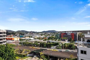 Exterior - Stadium Vue, 3Bd,Riverview Pool, 300m to S/Stadium (Brisbane)