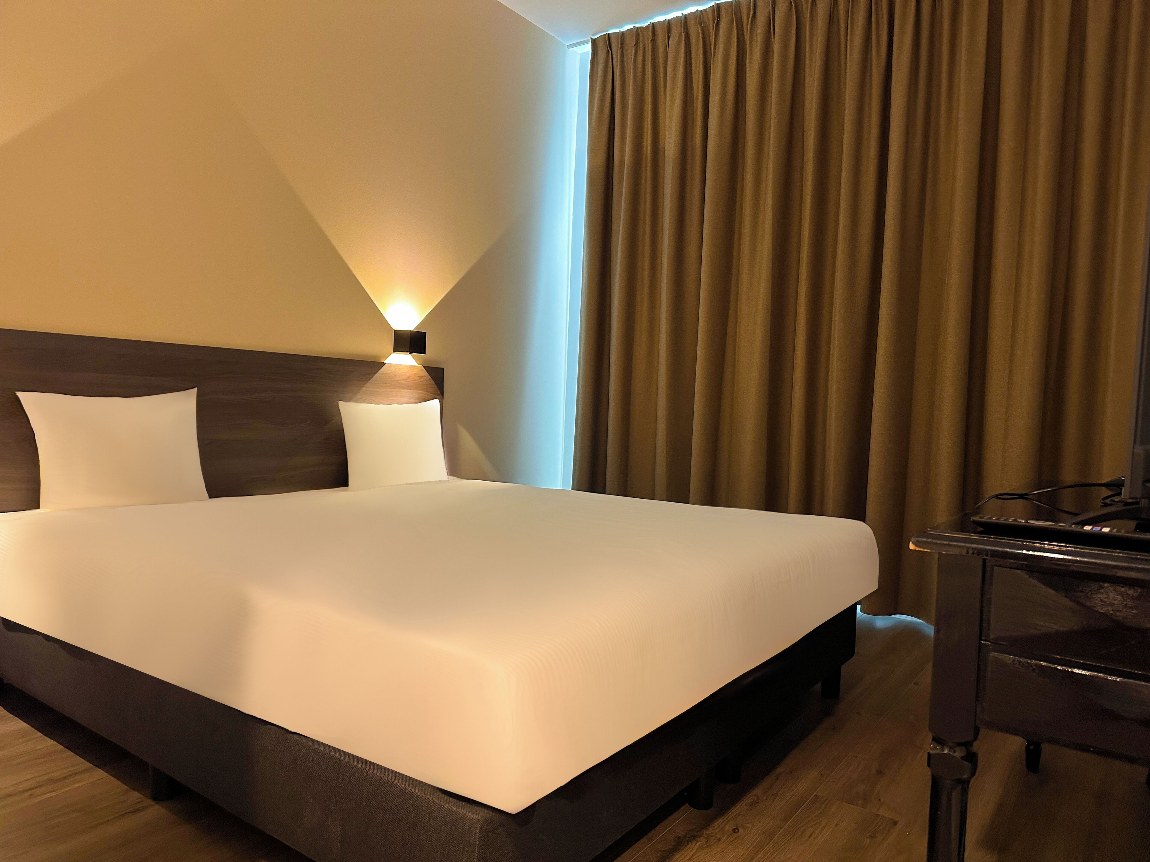 Photo - HOTELUX Amsterdam Airport Hotel