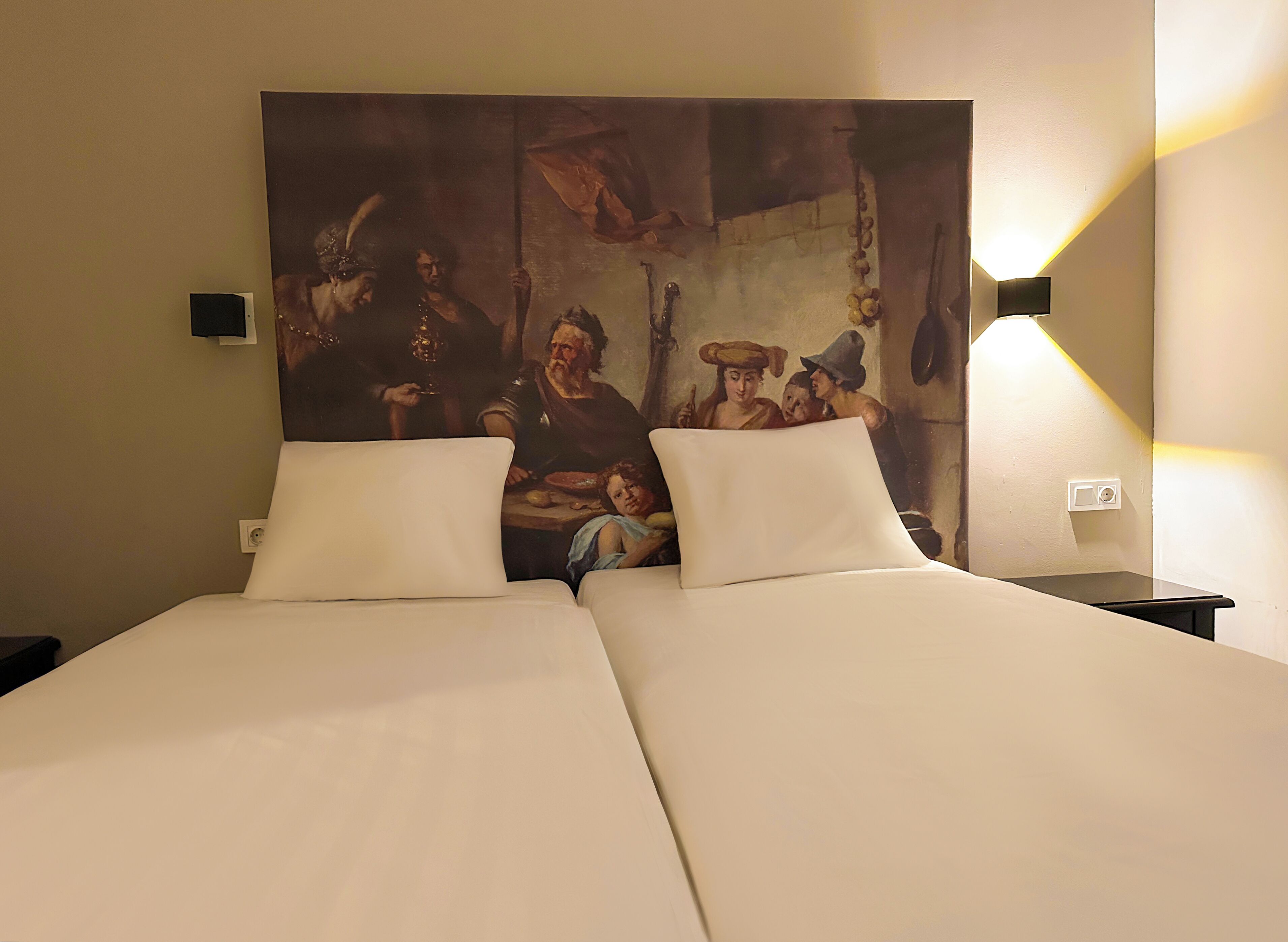 Photo - HOTELUX Amsterdam Airport Hotel