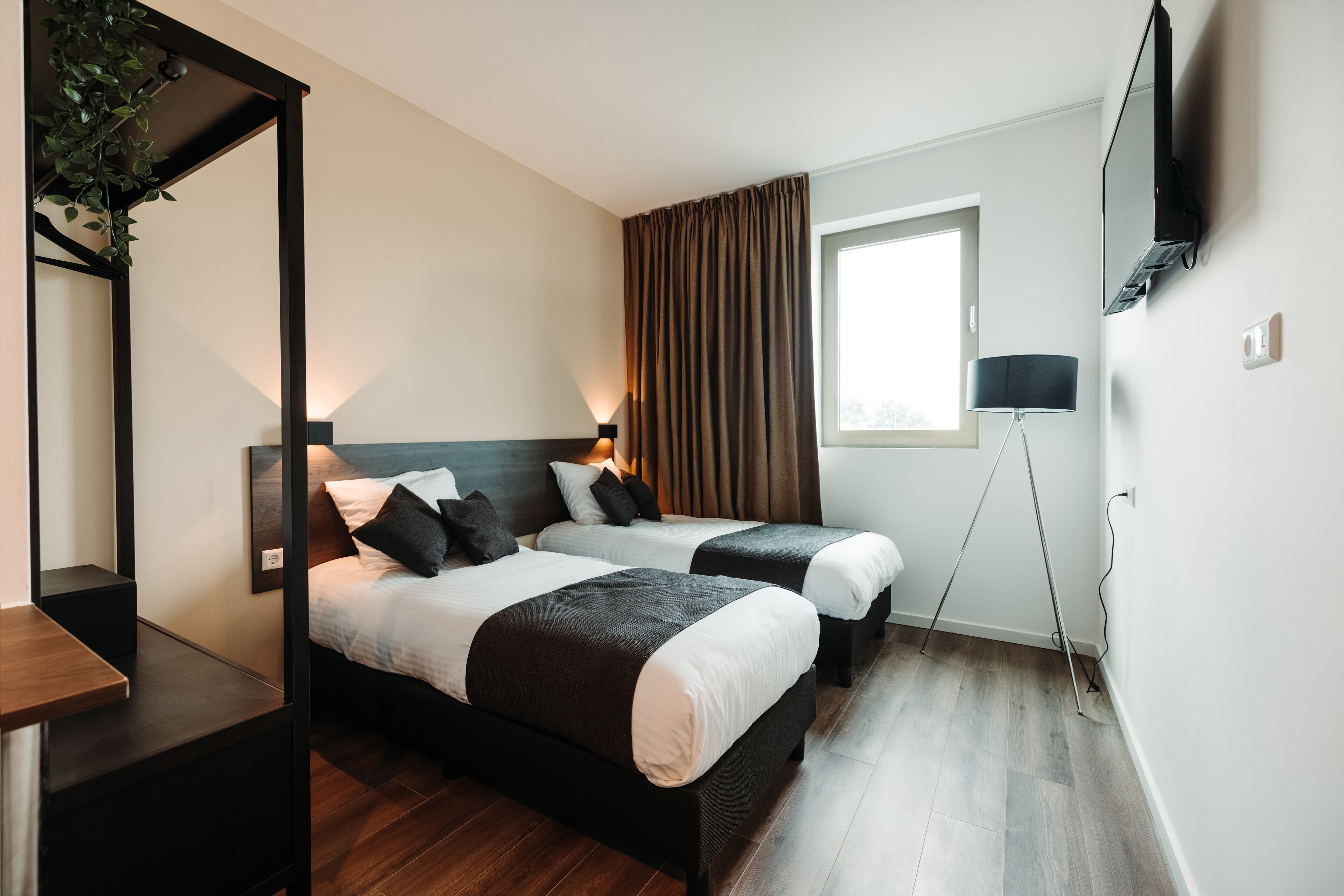 HOTELUX Amsterdam Airport Hotel