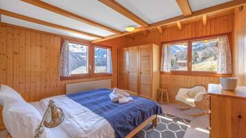 4 chambres, bureau, Wi-Fi gratuit, draps fournis