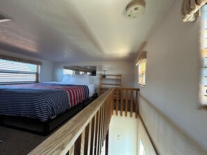 2 bedrooms, iron/ironing board, free WiFi, bed sheets - Ocean Front Cabin 15 with Jacuzzi & Sensational Views (Private Beach Owned by White Rock Resort) (Smith River)