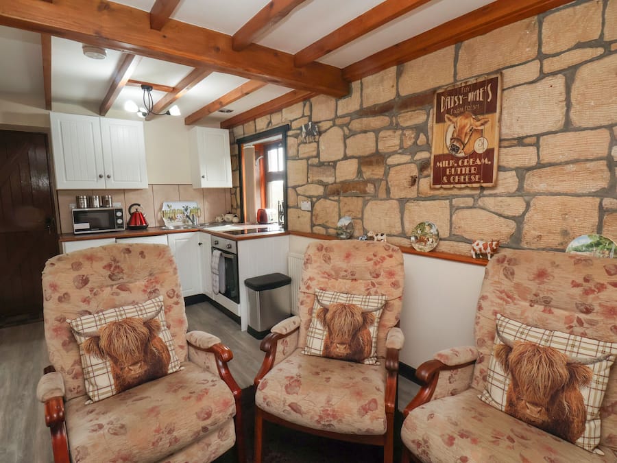 المنشأة من الداخل