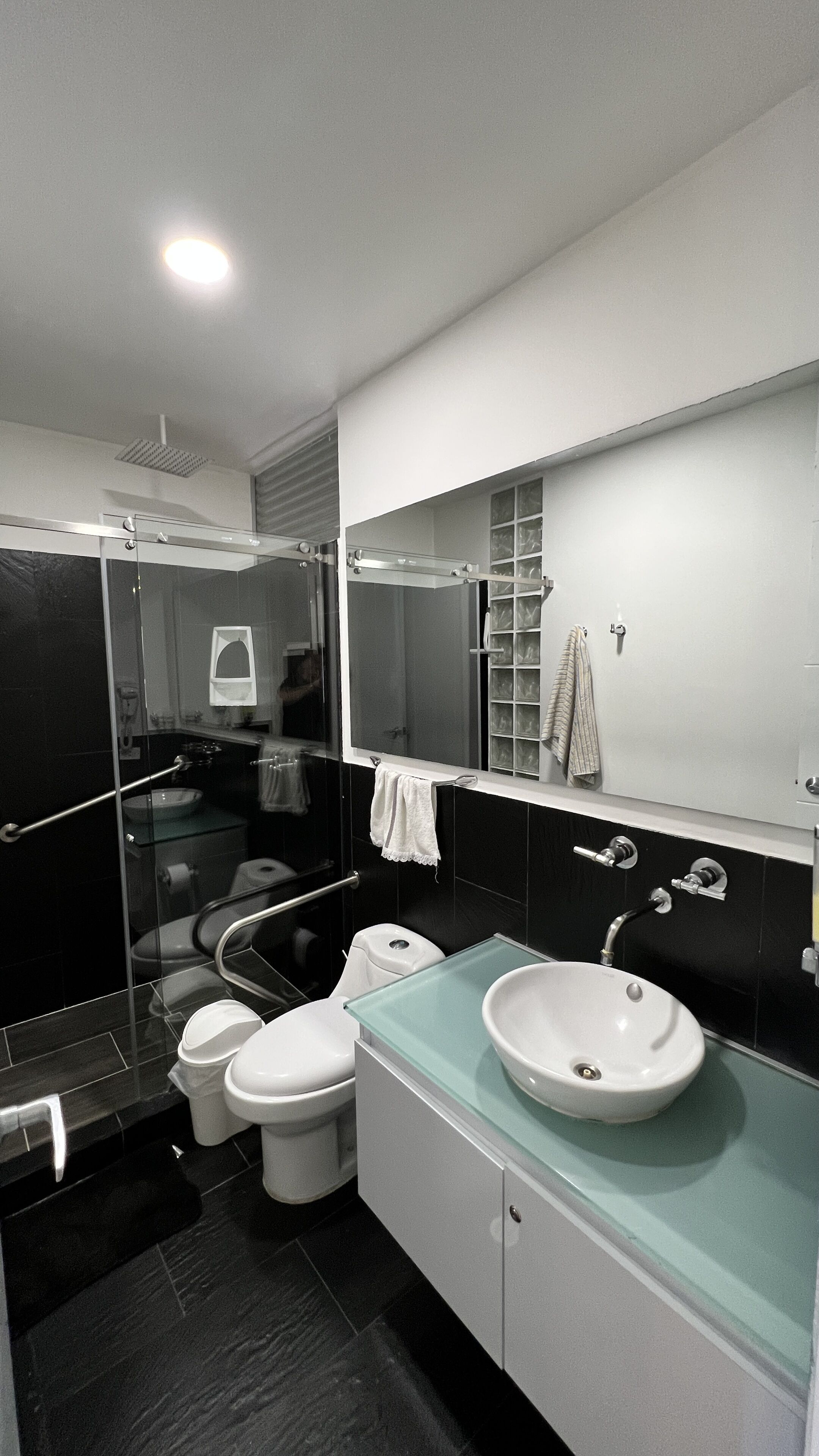 Apartmento 405 - Edificio De Colores - San Fernando - Tequendama 3 Bedrooms 2 Bathrooms