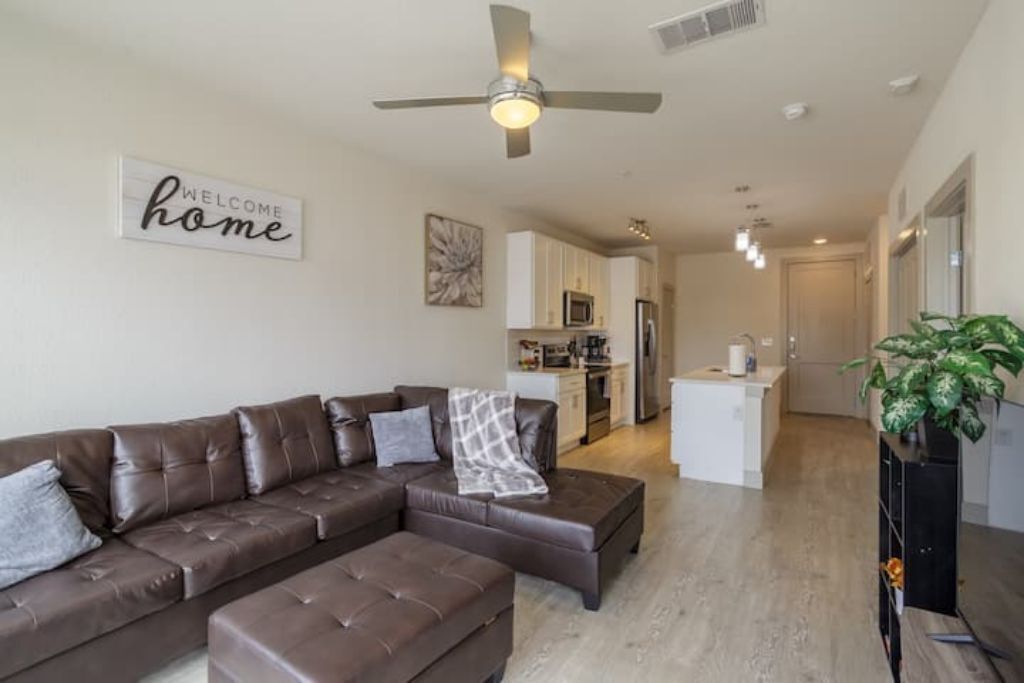 Private Riverwalk Apartment Downtown $Discounted$