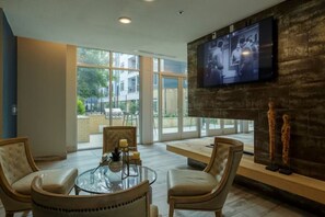 Interior - Private Riverwalk Apartment Downtown $Discounted$ (San Antonio)