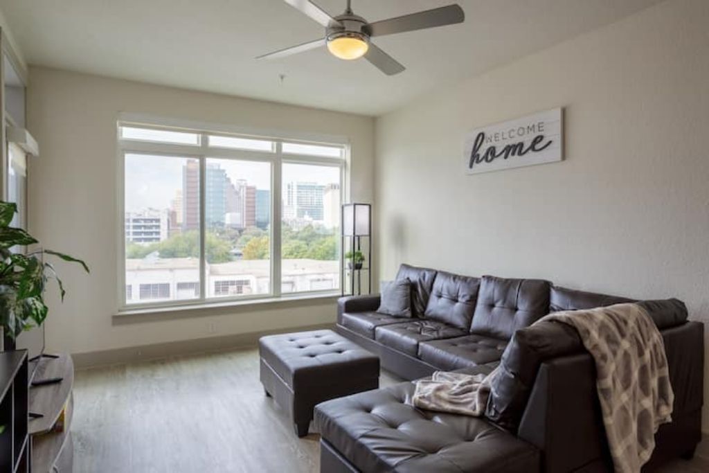Private Riverwalk Apartment Downtown $Discounted$