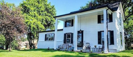 المنشأة من الخارج