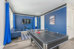 Spielezimmer