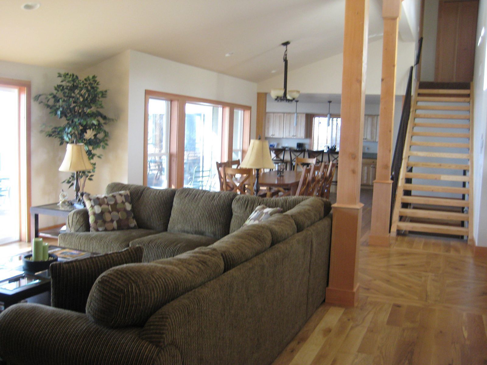 Spectacular Lake Views in the Mountains