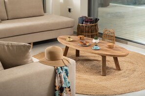 Smart TV, table tennis, books, stereo - New-build Villa Riza Chania private pool and Roofgarden with jacuzzi (Chania)