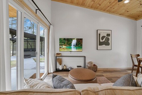 Onyx - Near Hocking Hills