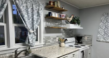 Cedar Valley Cottage- 3bed 2 ba near King University