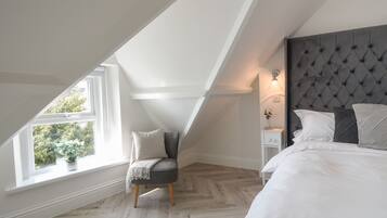 2 bedrooms, individually decorated, individually furnished, free WiFi