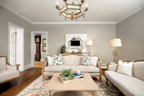 Living area - Still Meadow Farm (Purcellville)