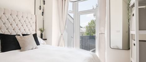 Cottage | 1 bedroom, individually decorated, individually furnished, free WiFi